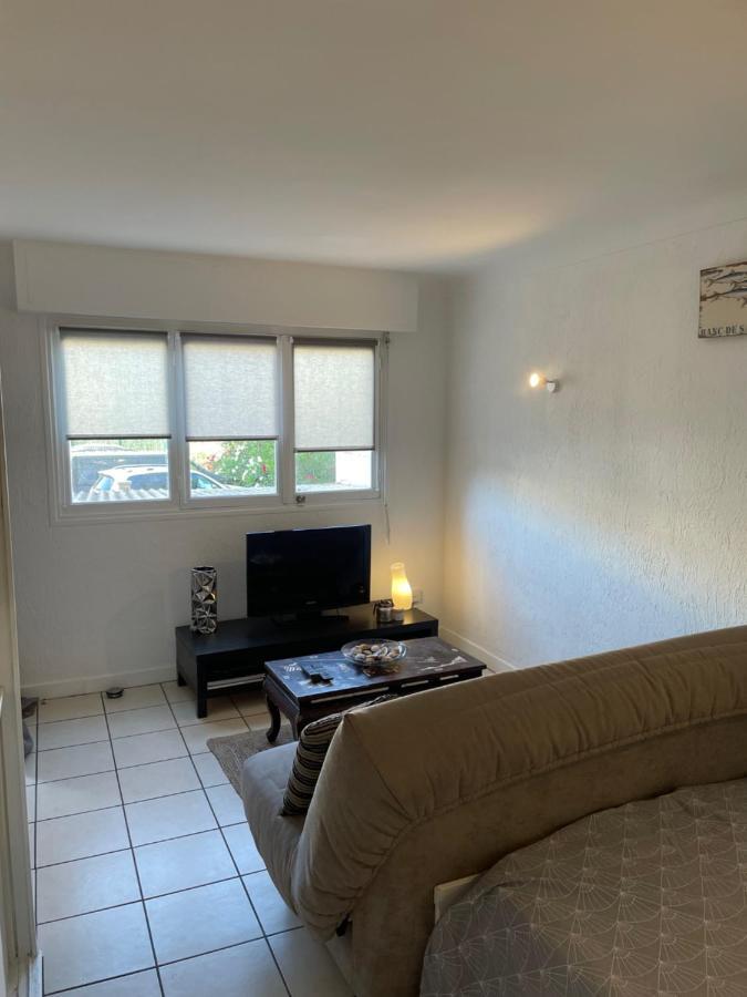 Grand Studio 7 Minutes De La Plage Et Climatise Sur Juan Les Pins อองทีบส์ ภายนอก รูปภาพ