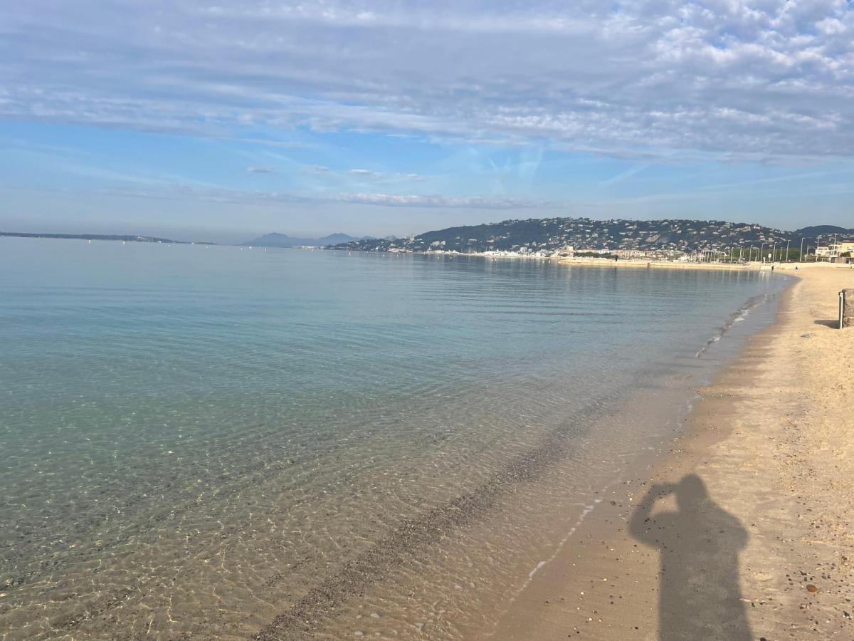 Grand Studio 7 Minutes De La Plage Et Climatise Sur Juan Les Pins อองทีบส์ ภายนอก รูปภาพ