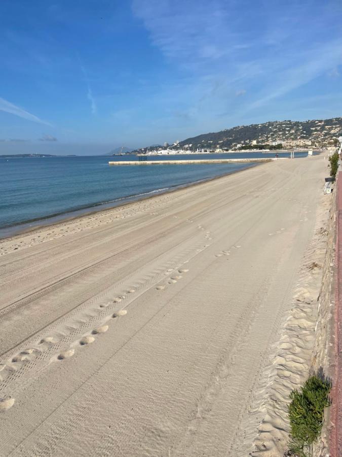 Grand Studio 7 Minutes De La Plage Et Climatise Sur Juan Les Pins อองทีบส์ ภายนอก รูปภาพ